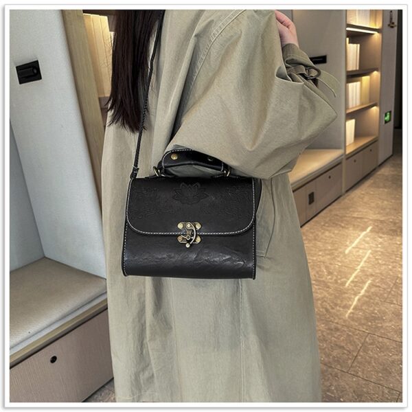 Women's Simple Casual Crossbody Shoulder Bag - Image 16