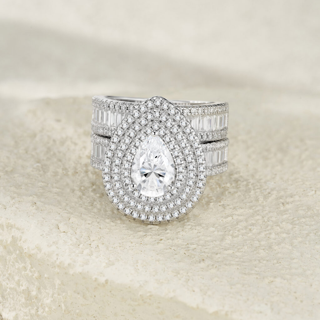 Engraved With Top-quality Moissanite, This Luxurious And Fashionable Minimalist Jewelry Set Features Exquisite Silver Accessories For Ladies. Made Of S925 Silver With Electroplated Platinum.
