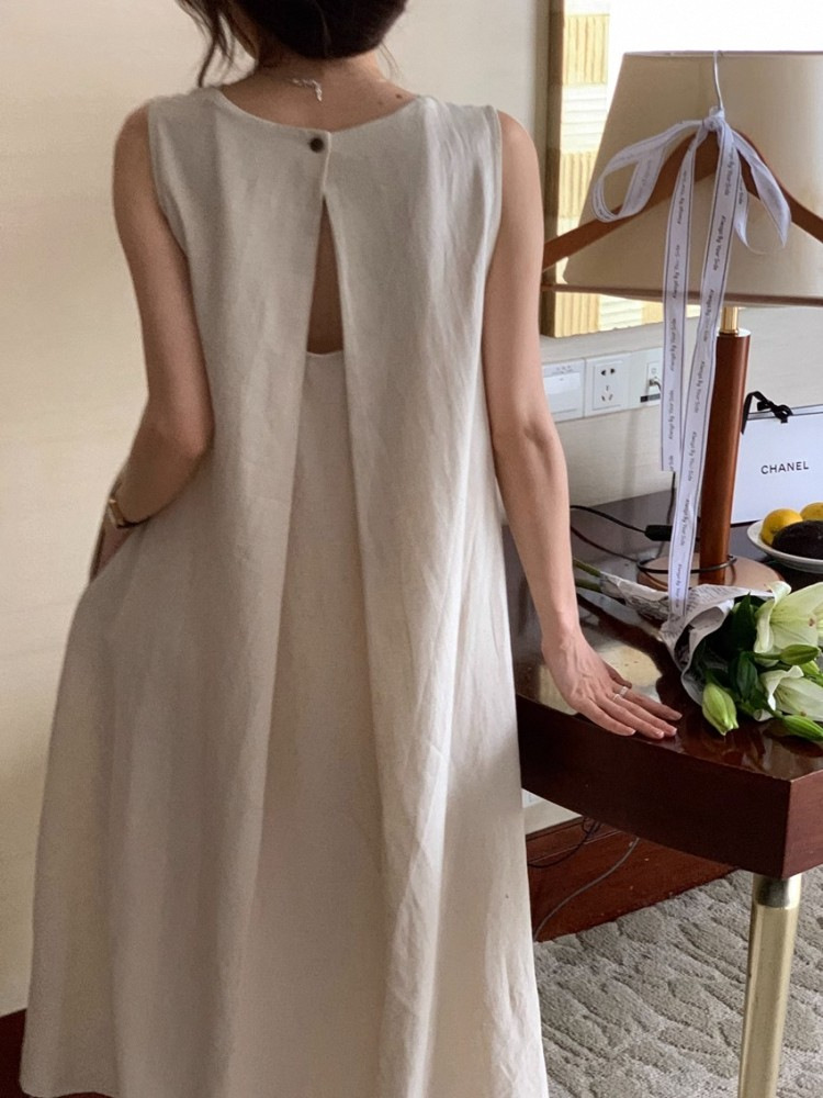 Elegant Midi Round-neck Sleeveless Vest Dress - Image 35