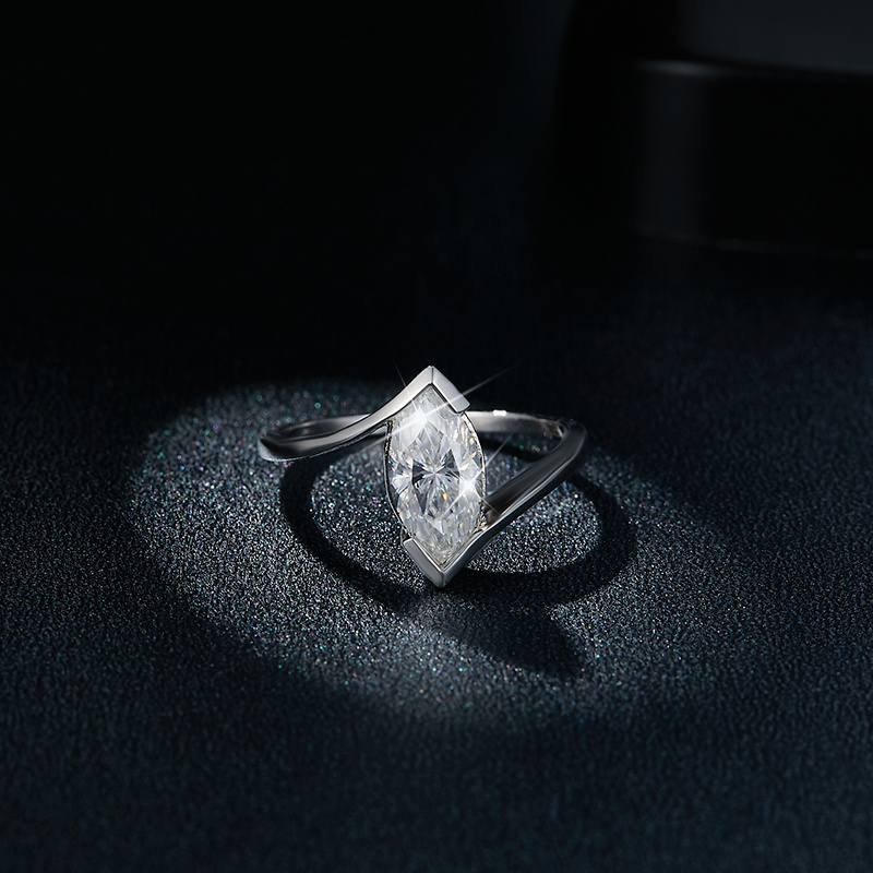 Engraved With Top-quality Moissanite, This Luxurious And Fashionable Minimalist Jewelry Set Features Exquisite Silver Accessories For Ladies. Made Of S925 Silver With Electroplated Platinum. - Image 9