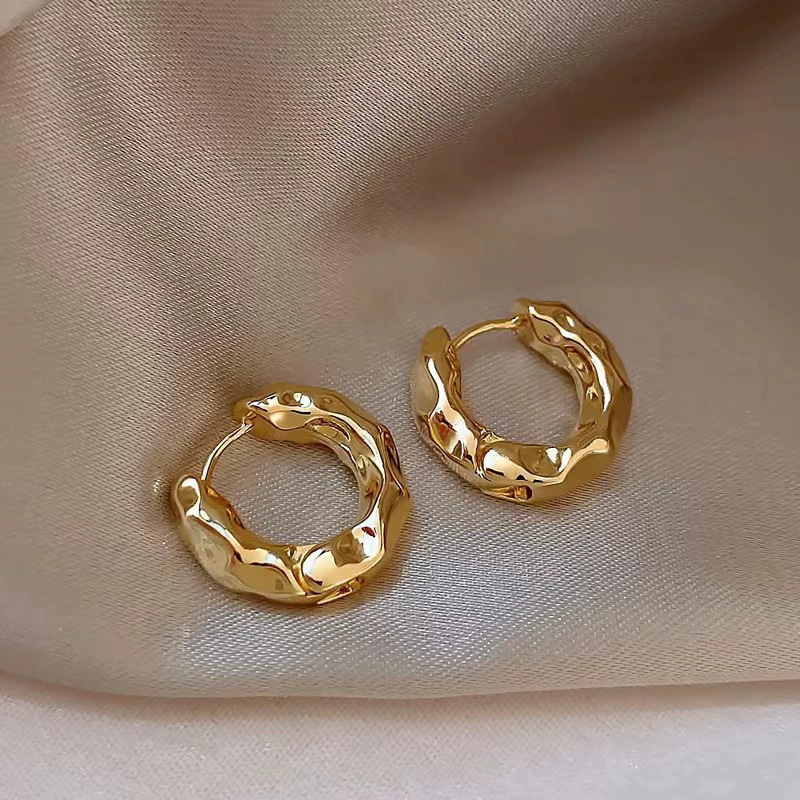 1 Pair New Arrival French Vintage Metal Hoop Earrings, Minimalist Niche Design Circle Star Ins Style High-End Fashion Stud Earrings For Women - Image 17
