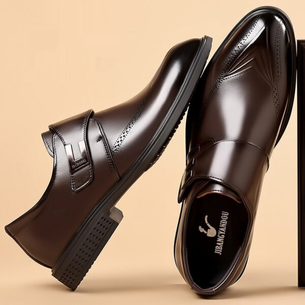 Mens Leather Shoes Made From Full-Grain Cowhide With A Pipe-Shaped Toe - Image 1