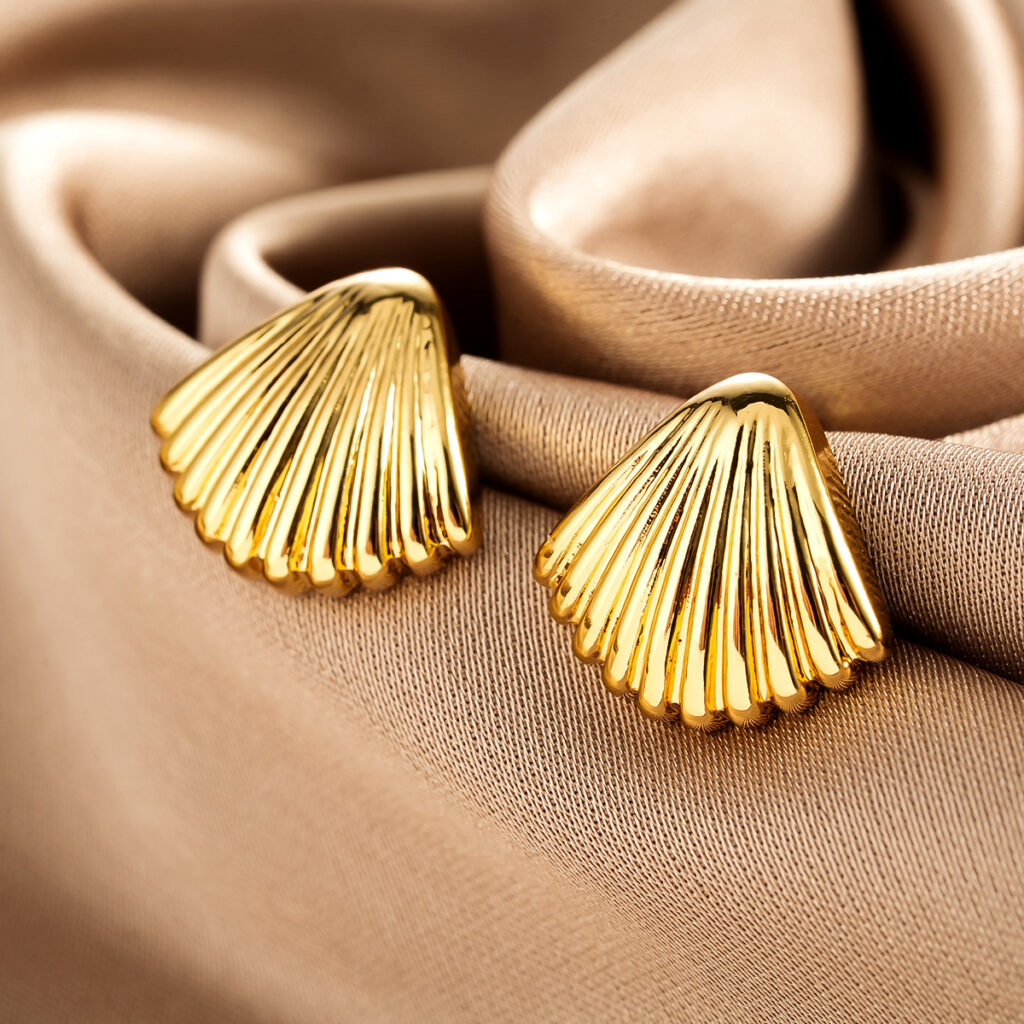 New Retro Niche Design Shell Earrings, Light Luxury Personality Simple Studs, All-Match Geometric Jewelry For Women