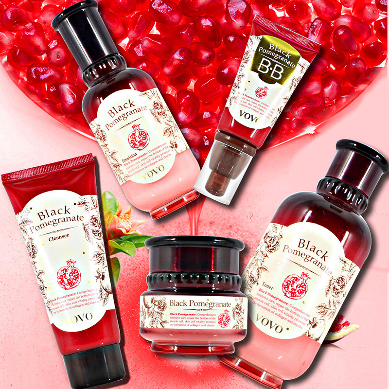 Pomegranate Skin Care Moist Soft Skin Moisturizing Water - Image 1