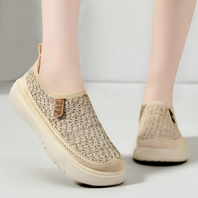 Versatile Spring Flyknit Breathable No-odor Casual Shoes - Image 2