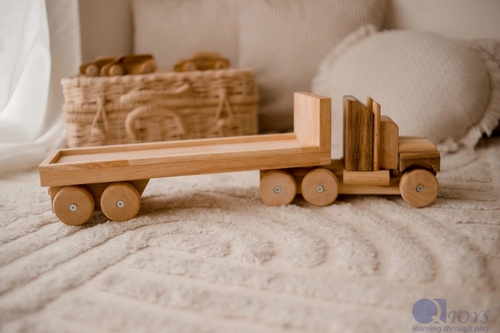 QToys Australia (USA) LOG TRUCK - Image 6