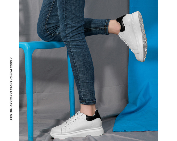 Korean-style Casual Invisible-heeled White Sneakers For Men Autumn Season