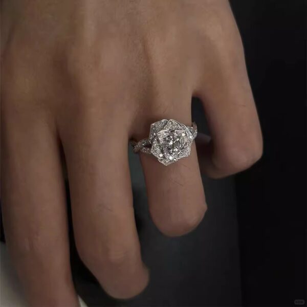 Clear And Cool Zircon Micro Inlaid Three-dimensional Rose Ring - Image 5