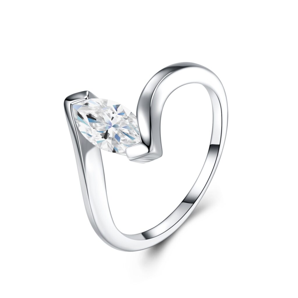 Engraved With Top-quality Moissanite, This Luxurious And Fashionable Minimalist Jewelry Set Features Exquisite Silver Accessories For Ladies. Made Of S925 Silver With Electroplated Platinum.