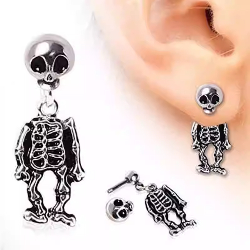 Retro Punk Mini Skull Stud Earrings - Image 1