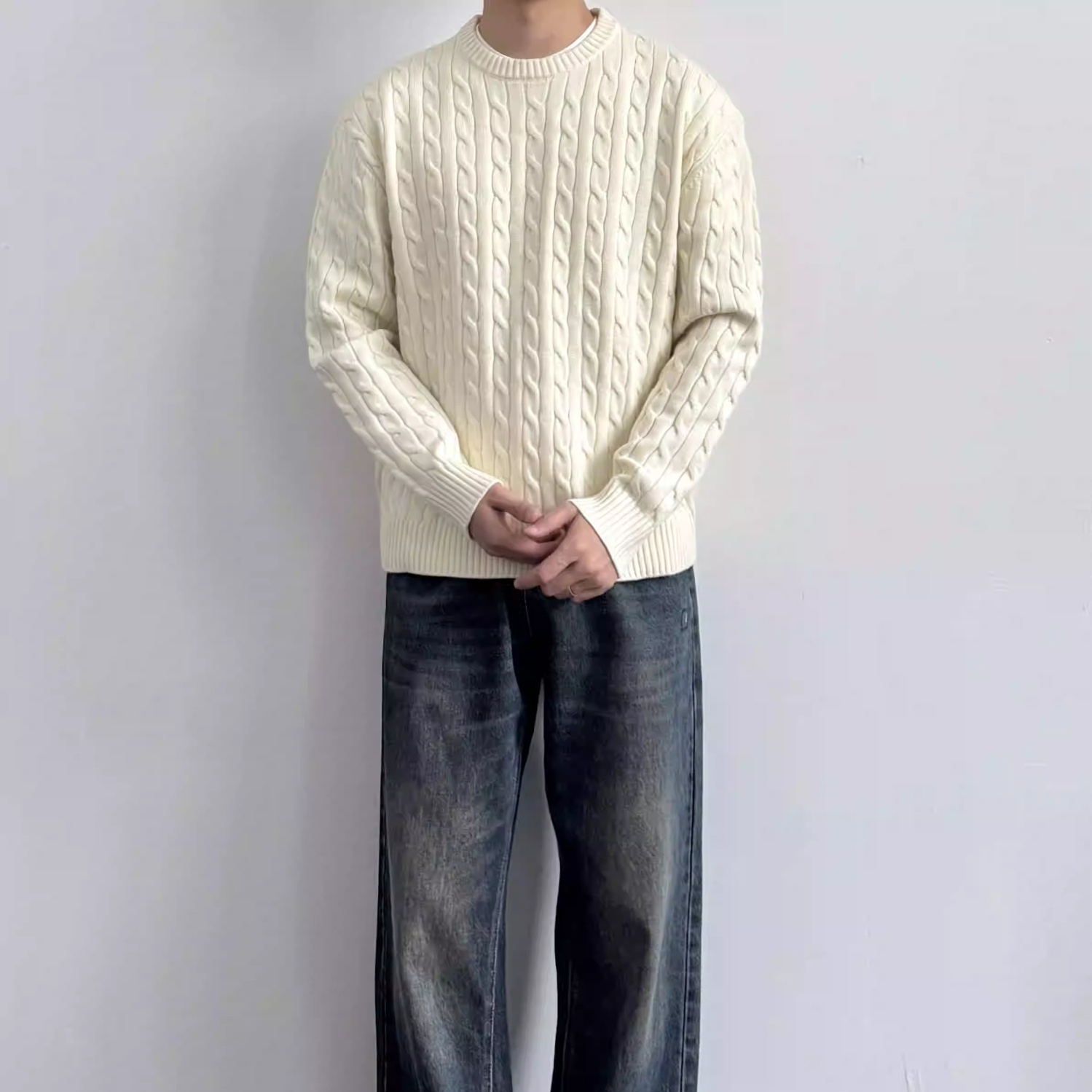 Minimalist Old-fashioned Cable Knit Crew Neck Sweater - Image 1