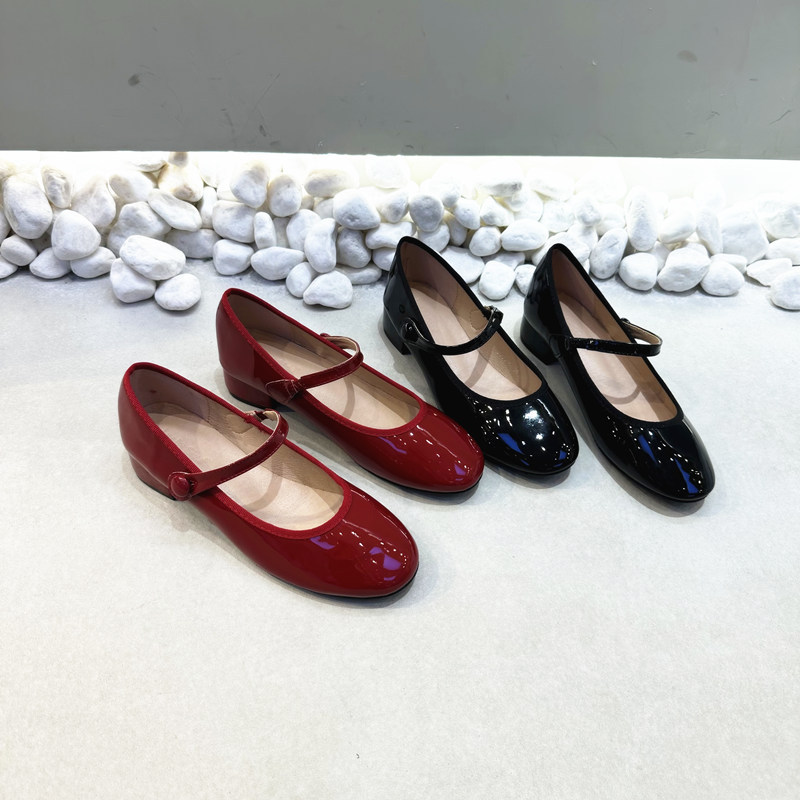 Round-toe Strap-detail Red Chunky-heel Mary Jane Shoes