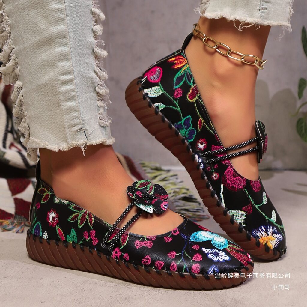 Womens Soft-soled Low-cut Ethnic-style Embroidered Shoes With A Thick Sole