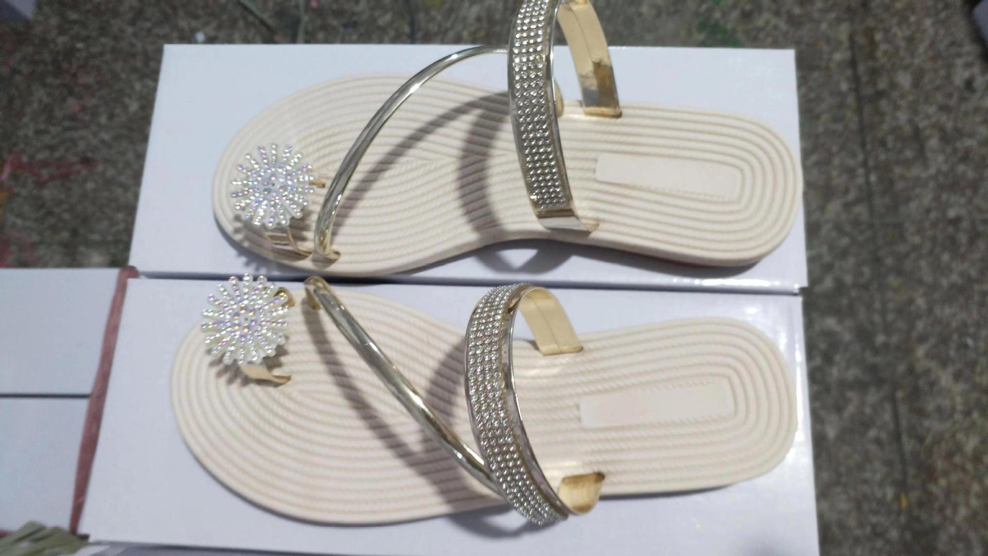 Toe-thong Sandals Women