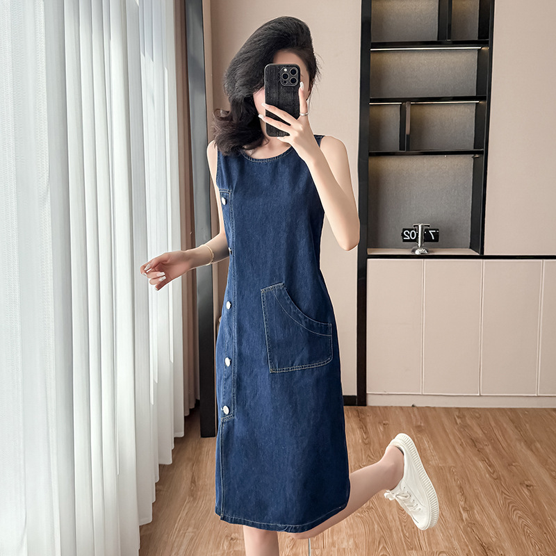Loose-fitting Straight-cut Dress - Image 2