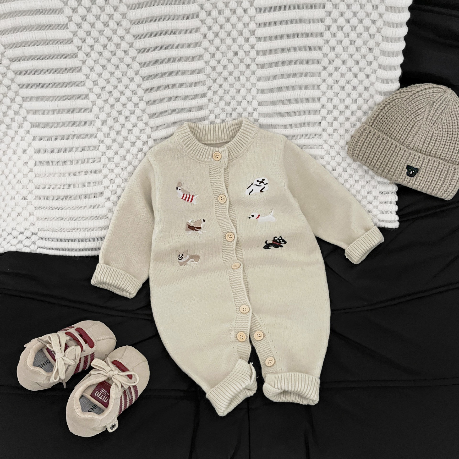 Embroidered Knitted Sweater Straight-leg Pants And A Romper - Image 2