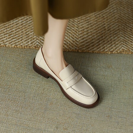 British-style Vintage Women's Heeled Leather Shoes - Image 3
