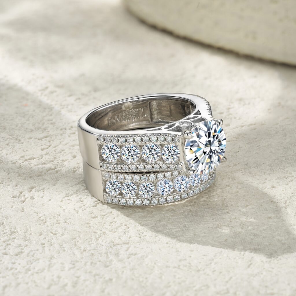 2-carat Luxury Fashion Minimalist Trend Jewelry Silver Ring Set With Top-quality Moissanite, Made Of S925 Silver With Electroplated Platinum.