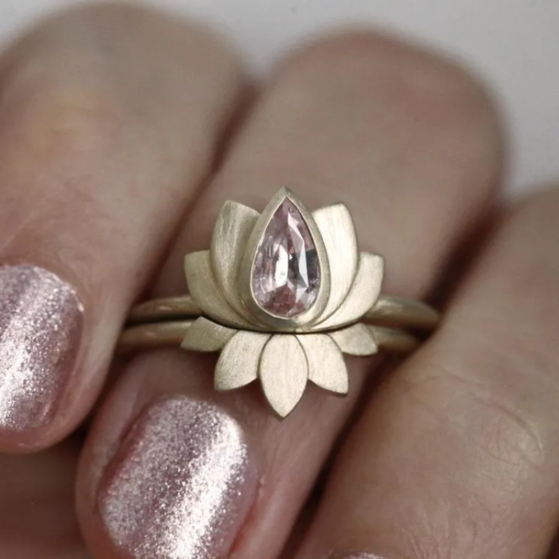 Retro Creative Design Niche Lotus Flower Ring - Image 1