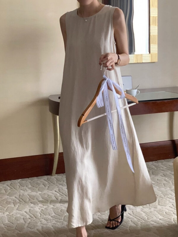 Elegant Midi Round-neck Sleeveless Vest Dress - Image 40