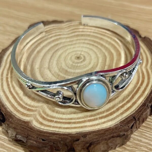 Retro-style Fashionable Personalized Oval Hollow-out Adjustable Bracelet - Image 5