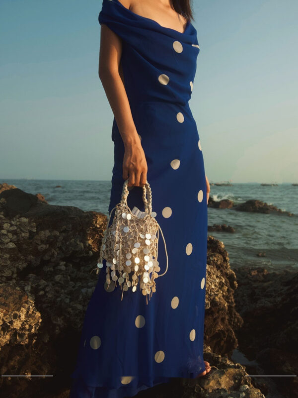 French-style Retro Sequined Woven Tassel Cotton-Linen Shell-shaped Hollow Elegant Clutch Bag - Image 4