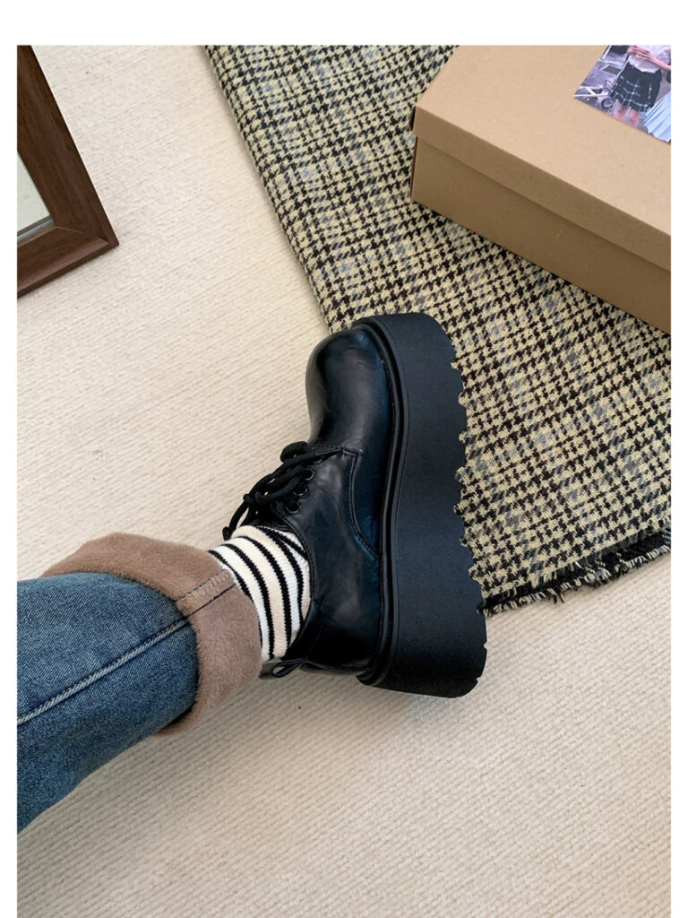 Women's Thick-Soled Retro British-Style Lace-Up Casual Shoes