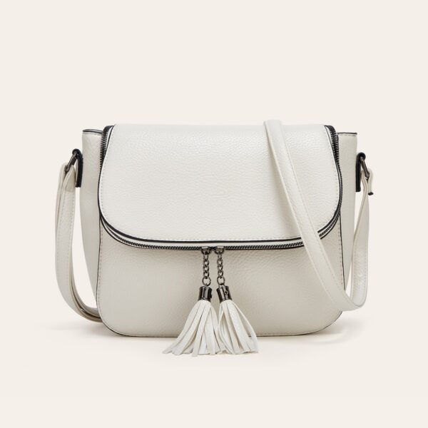 European And American-style Fashionable Flip-top Saddle Bag With Tassels - Image 3