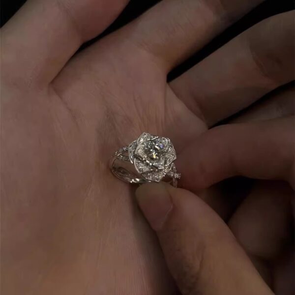 Clear And Cool Zircon Micro Inlaid Three-dimensional Rose Ring - Image 4