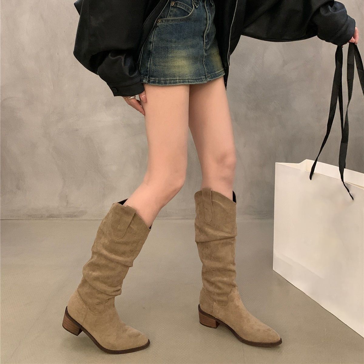 Retro-style Pointed-toe Womens Shoes Chunky-heeled High Niche Minimalist Versatile Boots - Image 2