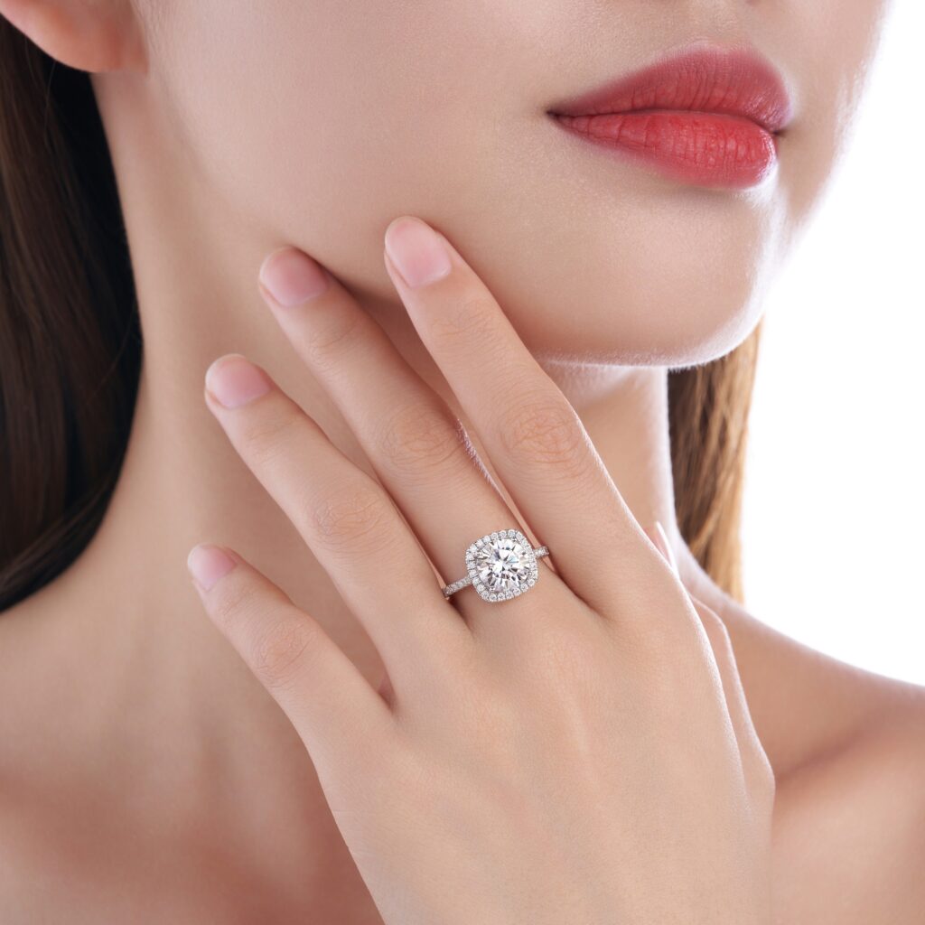 2-carat Luxury Fashion Minimalist Trend Jewelry Silver Ring Set With Top-quality Moissanite, Made Of S925 Silver With Electroplated Platinum.