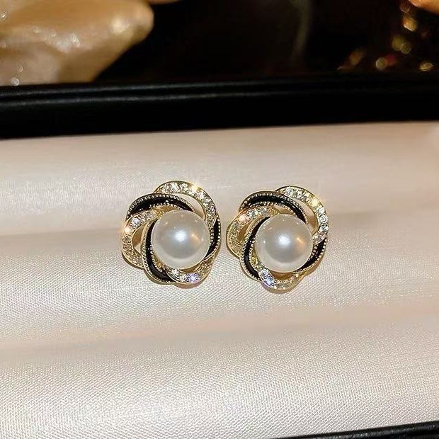Light Luxury Diamond-Encrusted Red Pearl Earrings Womens Versatile And Fashionable - Image 1