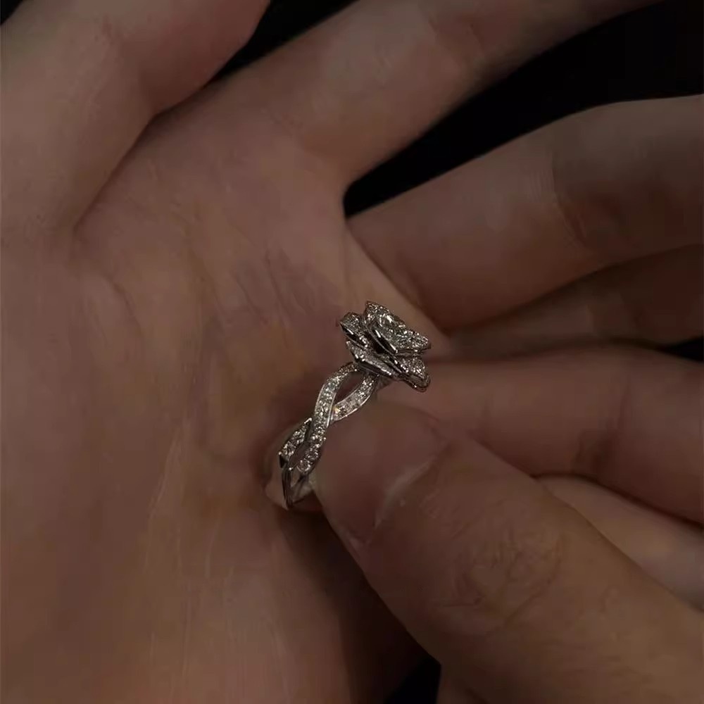 Clear And Cool Zircon Micro Inlaid Three-dimensional Rose Ring - Image 3