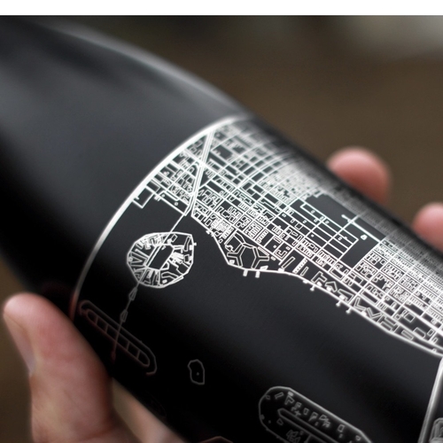 St. Paul - Minnesota Map Insulated Bottle in Matte Black - Image 5