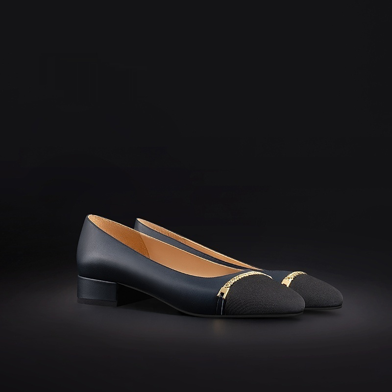 Plus Size Spring And Autumn Leather Soft Bottom Women's Shoes