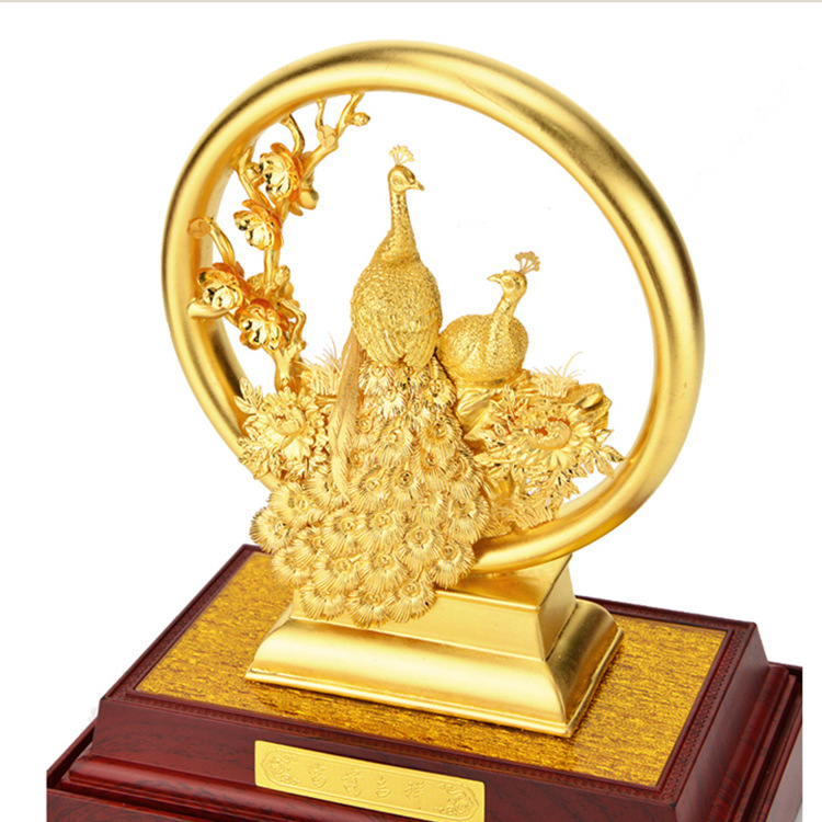 Rich And Auspicious Pure Gold Leaf Peacock Craft Gift Ornaments - Image 3