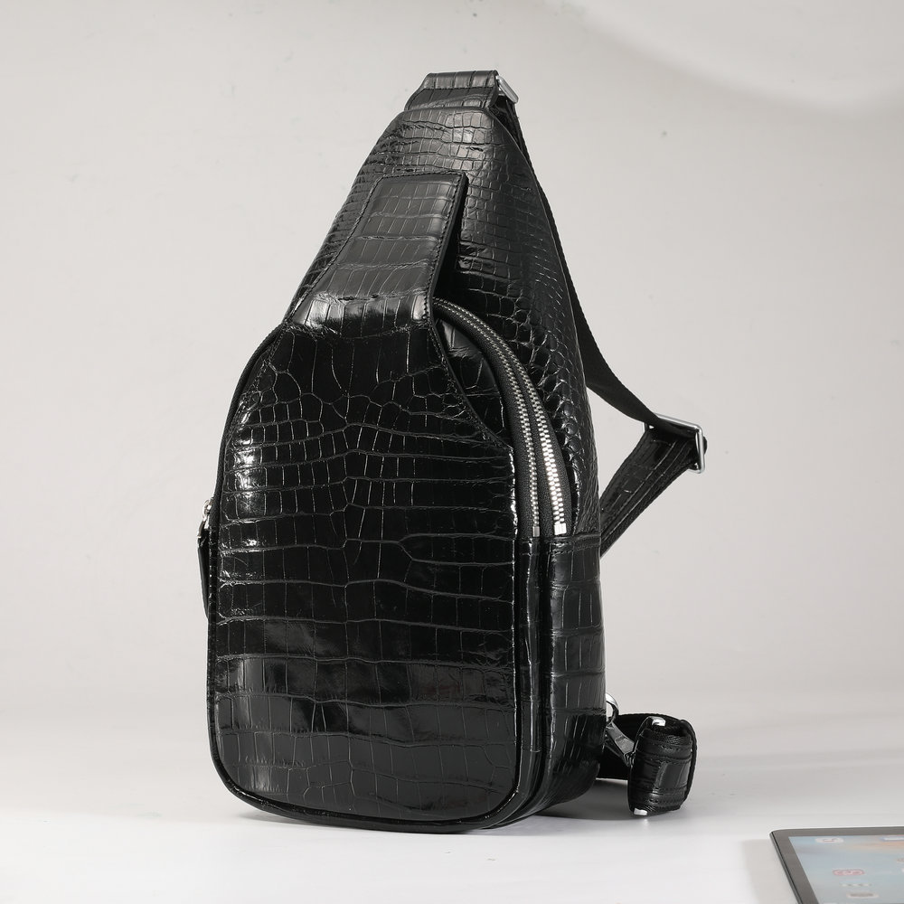 Outdoor Trave Men's Leather Single Shoulder Bag