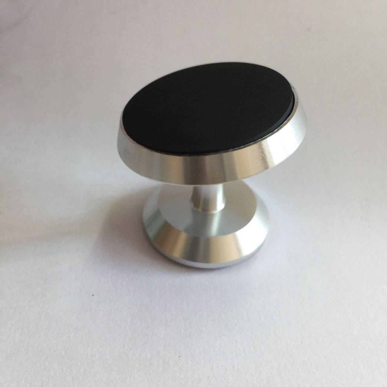 Car phone magnetic bracket - Image 2