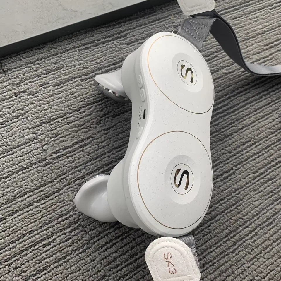Cervical Spine Massager Kneading Shoulder And Neck Massager Hot Compress - Image 1