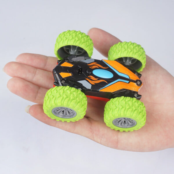 RC car rolls on both sides - Image 5
