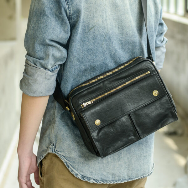 Handmade Top Layer Cowhide Japanese Street Casual Shoulder Bag - Image 2