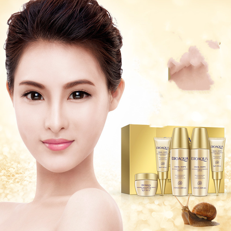 Snail Makeup Skincare Set Travel Size Sample - Image 1