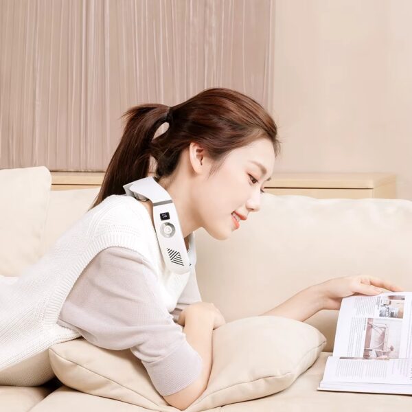 Wholesale Customized Wireless Personal Portable Neck Wearable Massagers Cold And Warm Hanging Neck Massager - Image 2