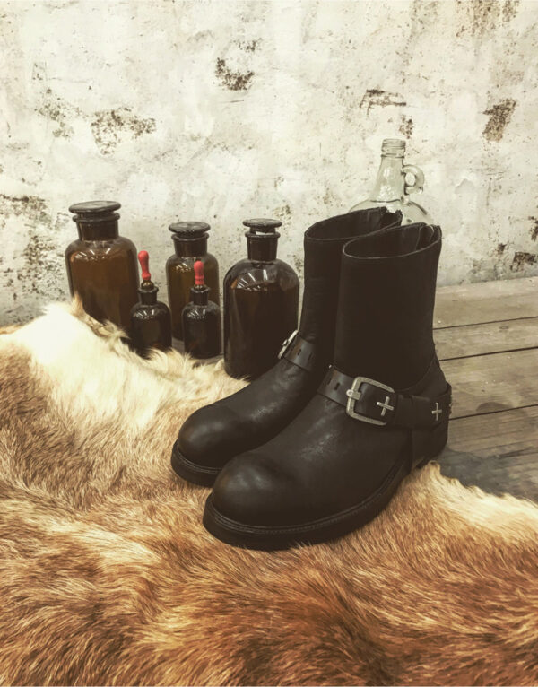 Rivet Martin Boots Male Punk Style - Image 3