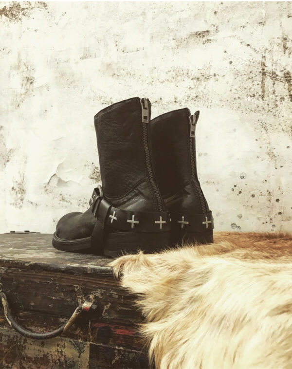 Rivet Martin Boots Male Punk Style - Image 5