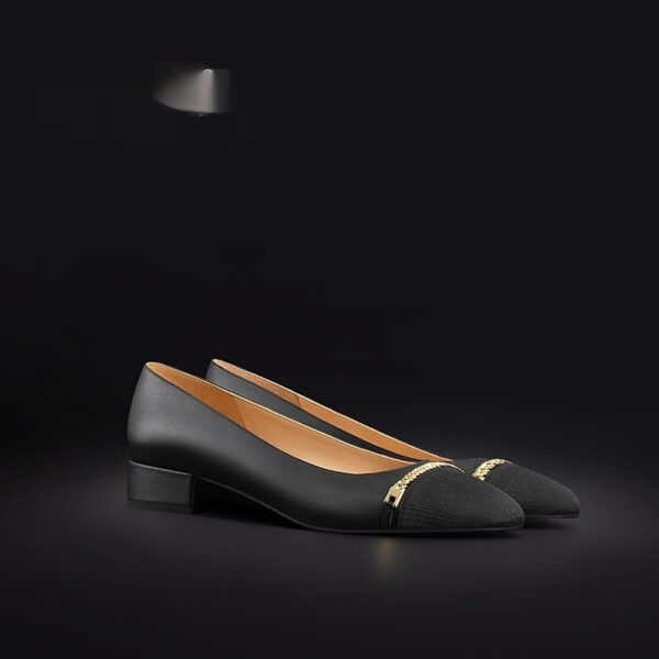 Plus Size Spring And Autumn Leather Soft Bottom Women's Shoes - Image 24
