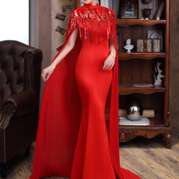 The Long Fish-tail Skirt Of Cheongsam Looks Thin