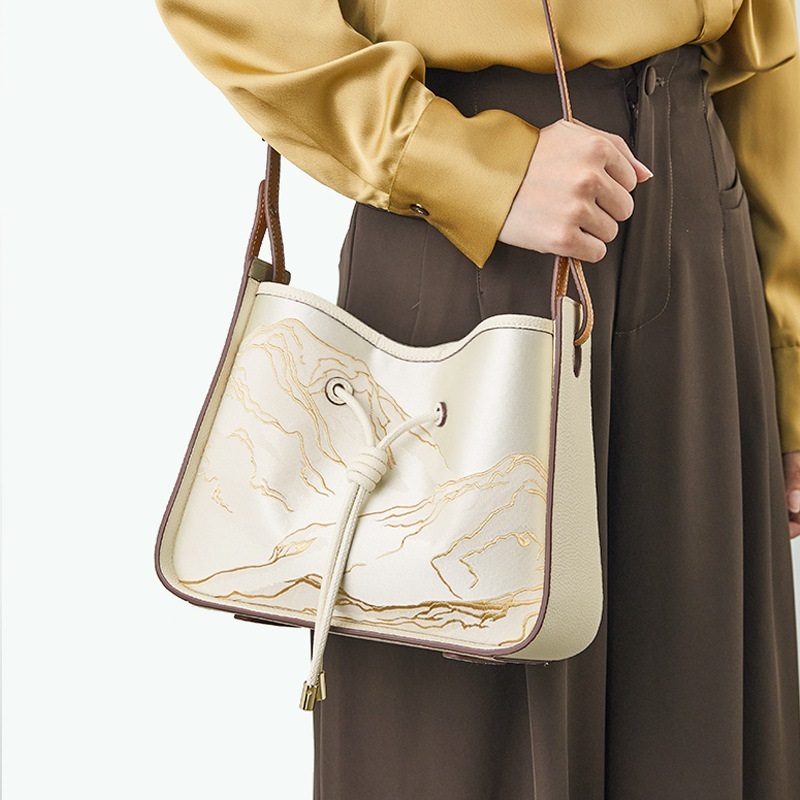 Elegant Fashion Hand Carrying New Chinese Single Shoulder Underarm Bag - Image 1