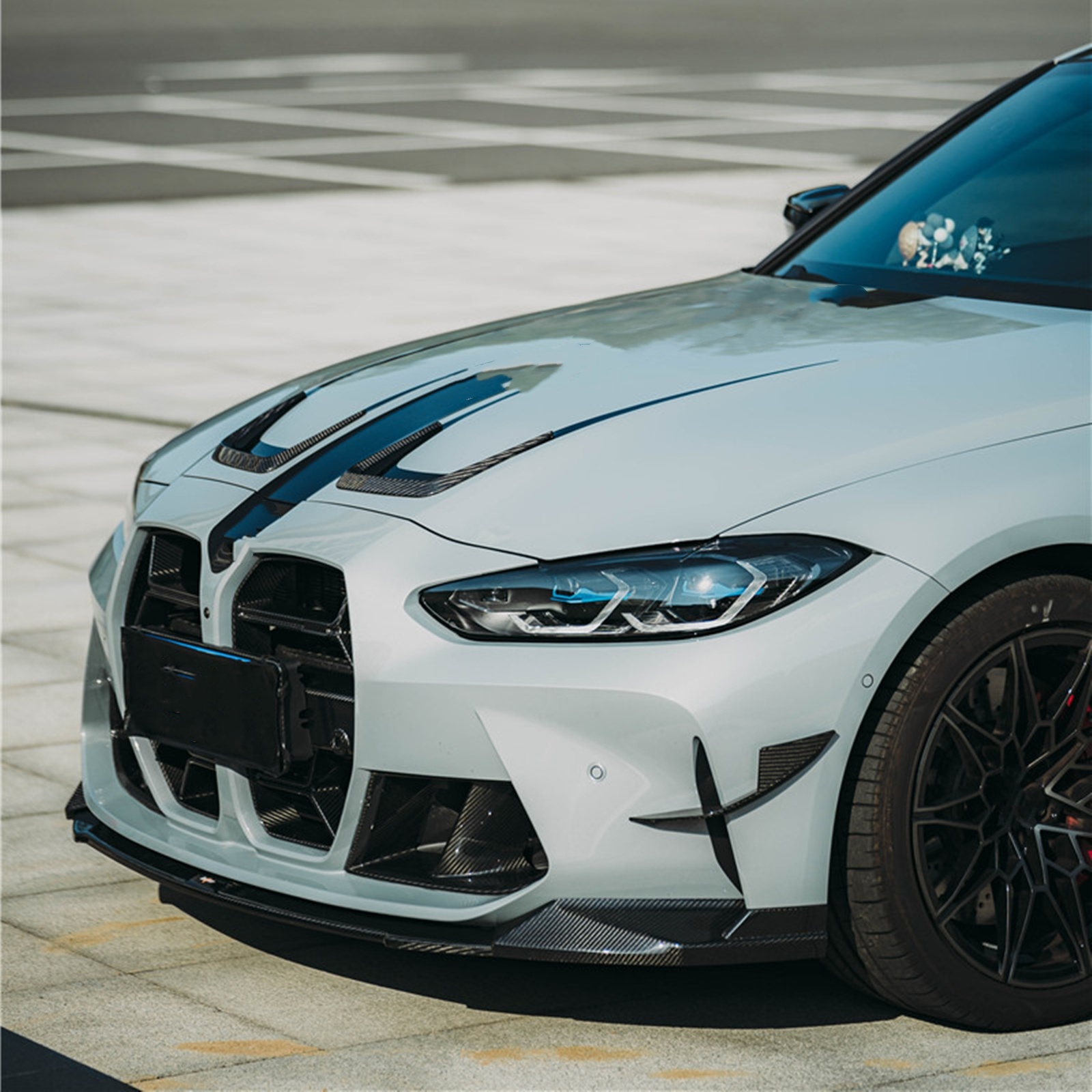 Automotive dry carbon fiber front bumper grille - Image 3