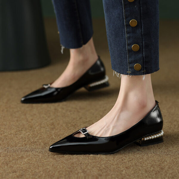 Women's Fashionable Leather Pointed Scoop Shoes - Image 5